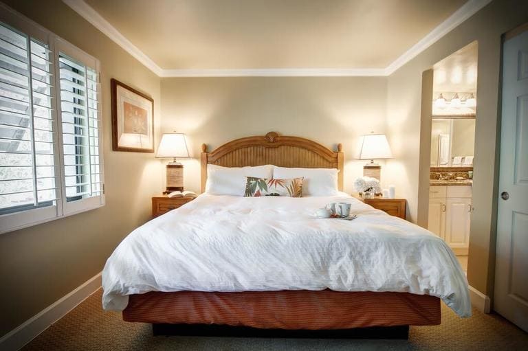 Zimmer mit Bett vom Casa Ybel Resort auf Sanibel Island